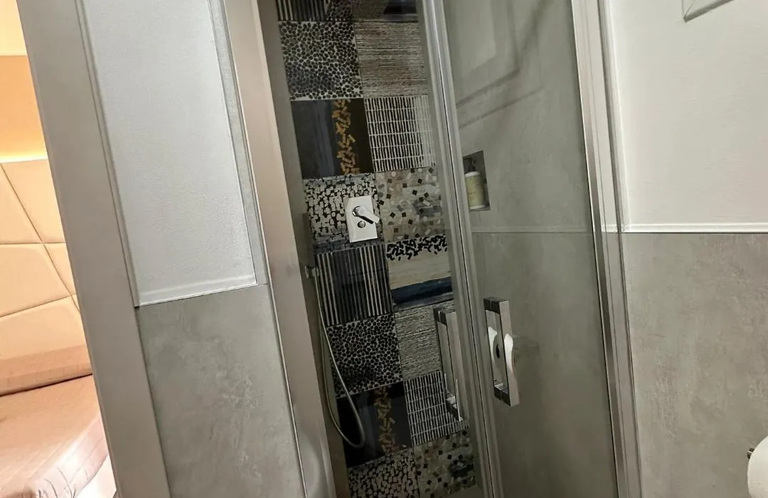 Hotel Cannes-1