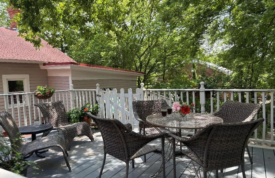 Rosemont B&B Cottages-1