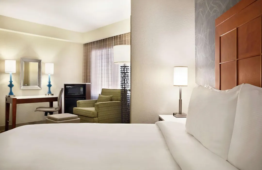 Embassy Suites San Antonio Airport-1