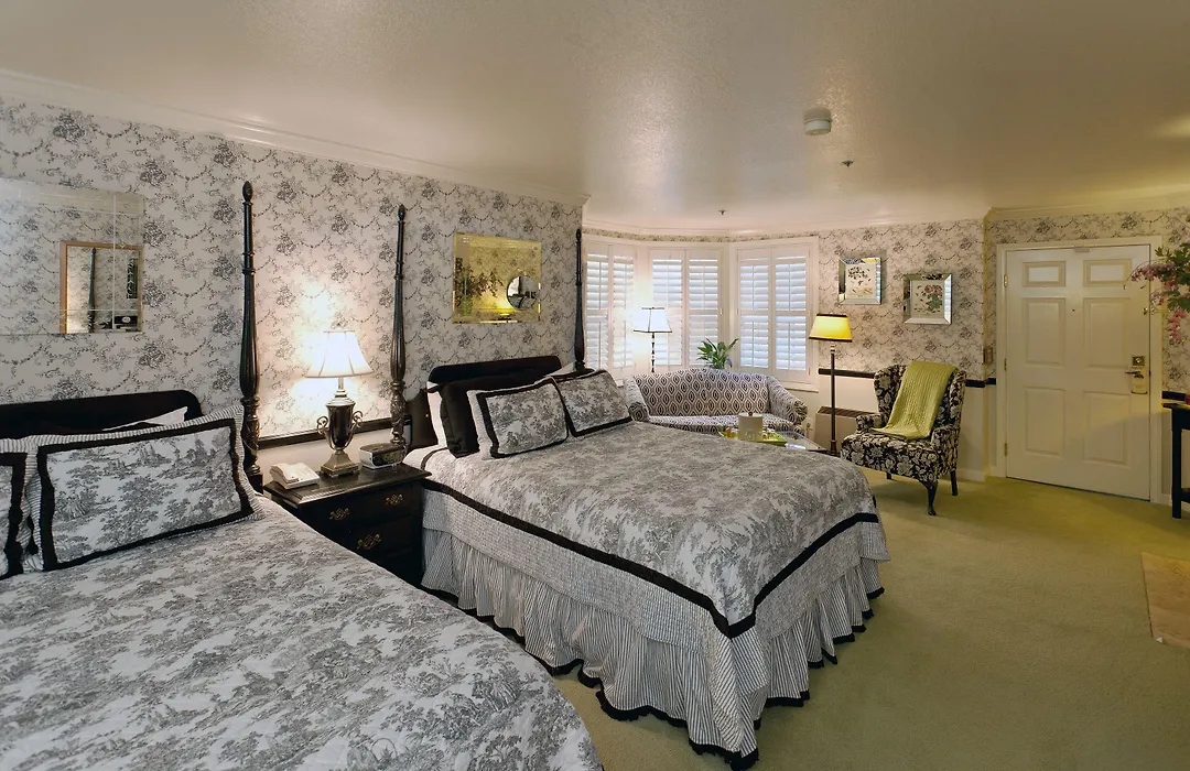 Apple Farm Inn-1