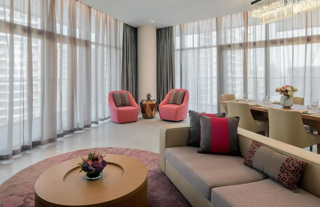 Hilton Dubai Creek Hotel & Residences-1