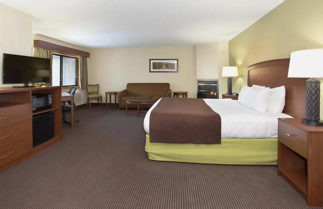 Cobblestone Hotel & Suites - Wisconsin Rapids-1