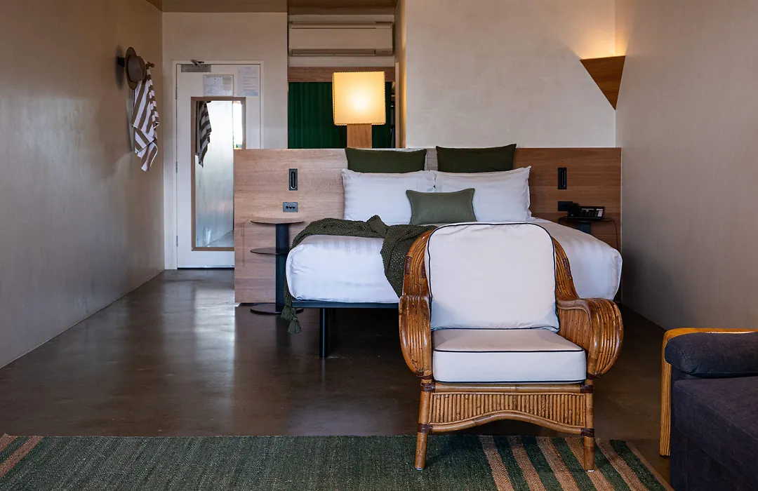 Beach Hotel Resort-1
