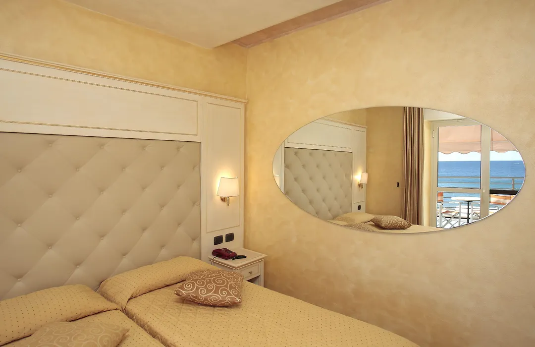 Hotel Regina-1