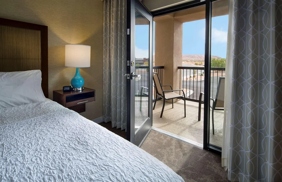 Hampton Inn & Suites Page - Lake Powell-1