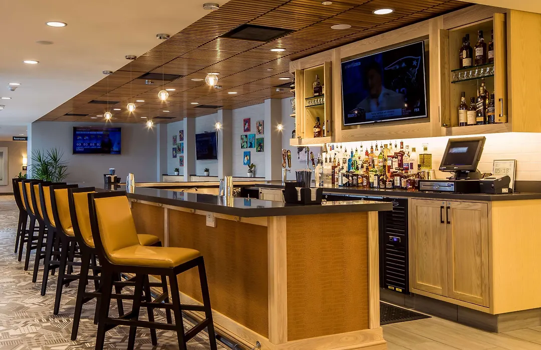 Hilton Garden Inn Pittsburgh Airport-1