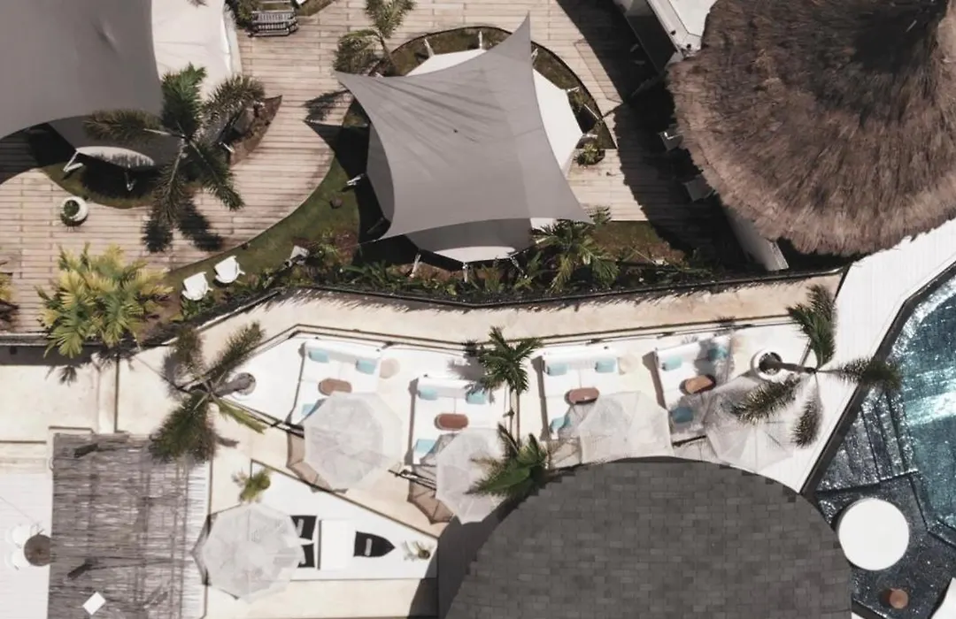 Runik Beach Club & Resort - Adults Only-1