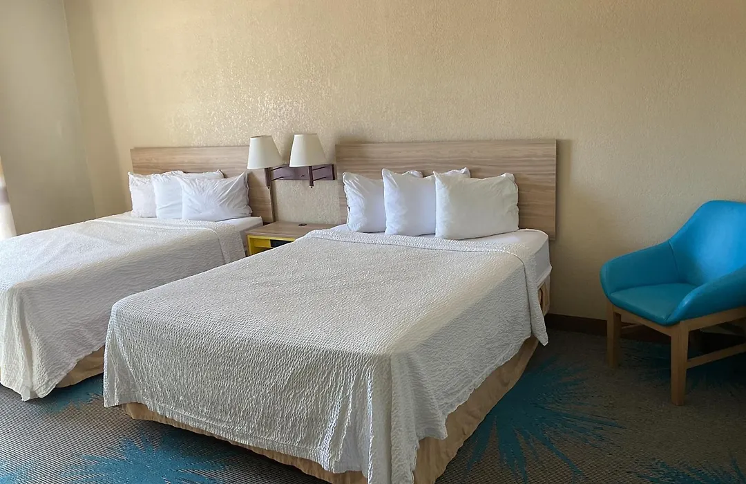 Days Inn By Wyndham Colorado Springs Airport-1