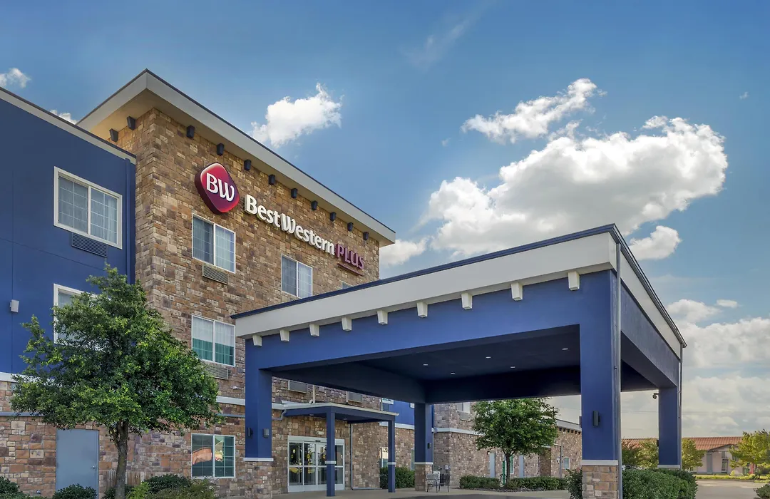 Best Western Plus Fort Worth Forest Hill Inn & Suites-1