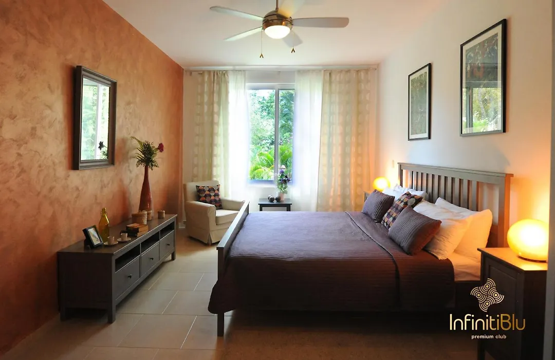 Infiniti Blu Luxury Ocean Front Condos-1