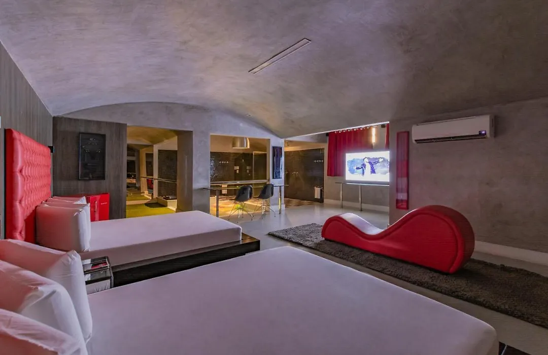 Spa Urbano Motel Adult Only-1