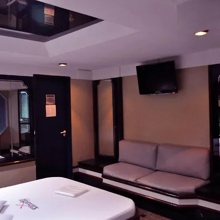 Hotel Xanadu - Adults Only-3