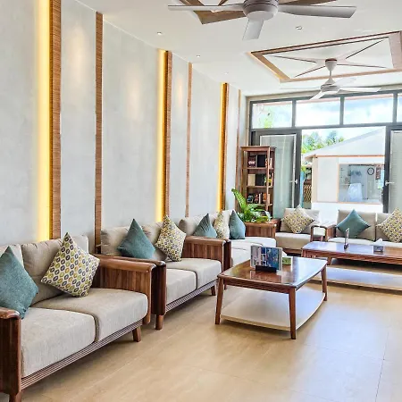 Triton Prestige Seaview And Spa-3