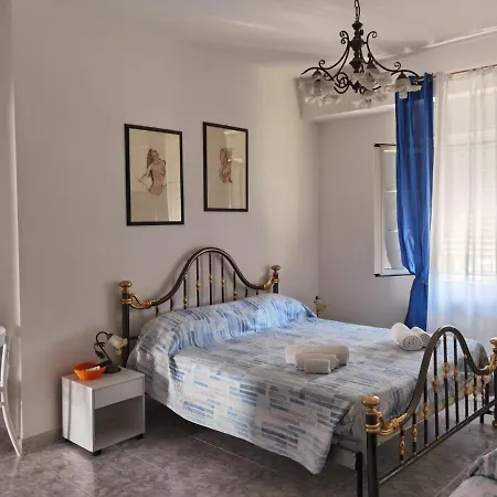 Rosy House-2