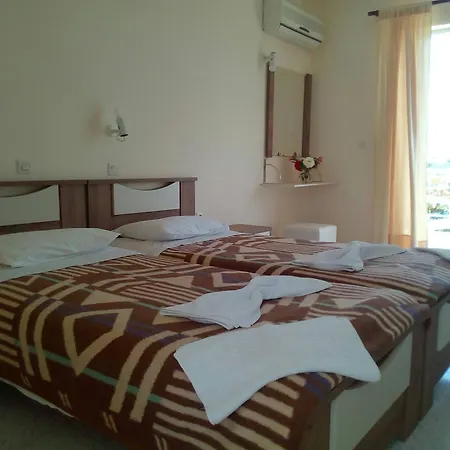 Leonidas Hotel & Studios-3