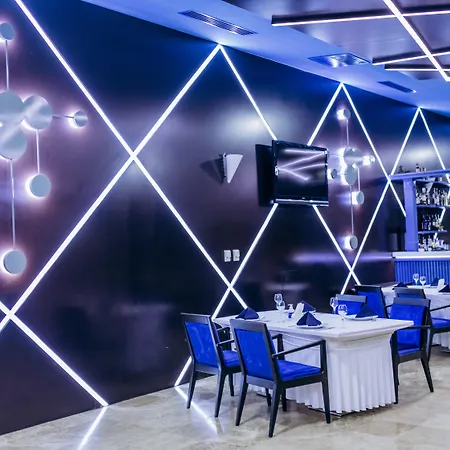 Point Hotel Baku-3