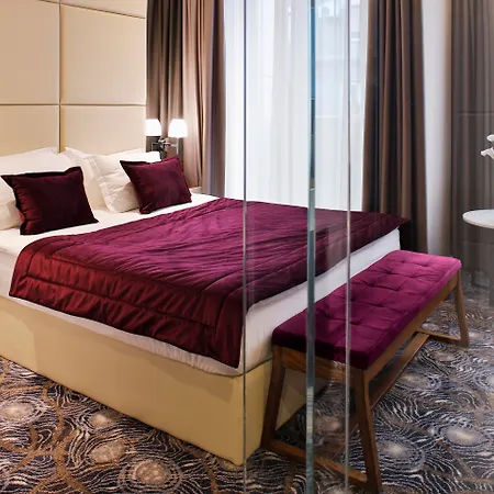 Sky Hotel-3