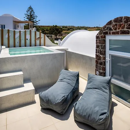 Aelia Luxury Suites-3