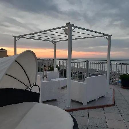 Hotel Embassy-3