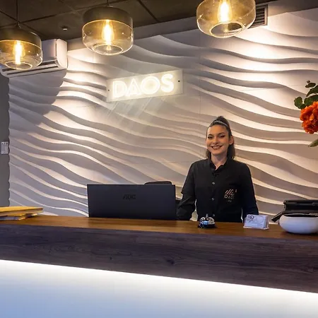 Daos Suites & Terrace Marbella-3