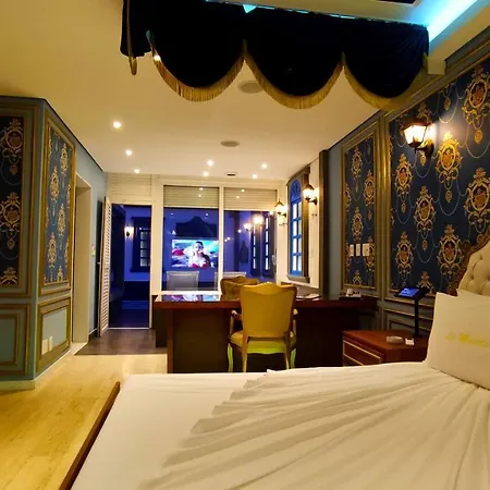 Motel Le Monde (Adults Only)-3