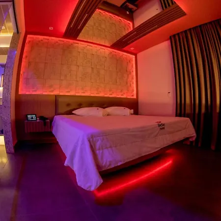 Motel Belle (Adults Only)-2