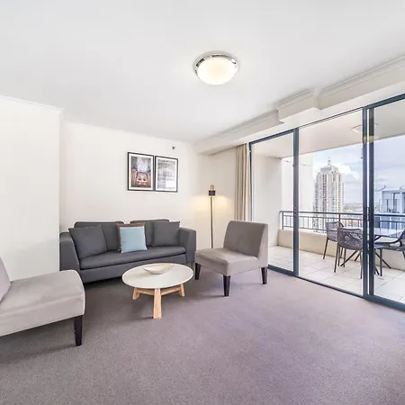Oaks Sydney Castlereagh Suites-3