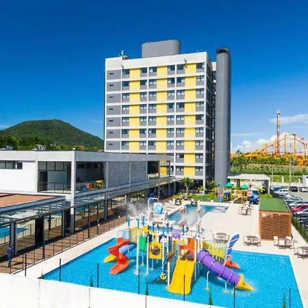Hotel em frente ao Beto Carreiro Penha Sc - Solar pedra da ilha-2