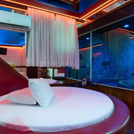 Motel Fantasy 5-3