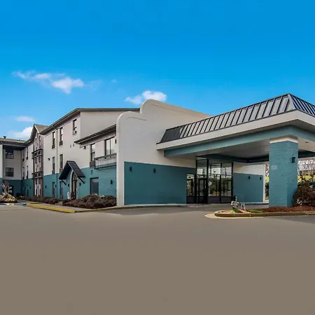 Quality Inn Marietta Near Dobbins Arb-2