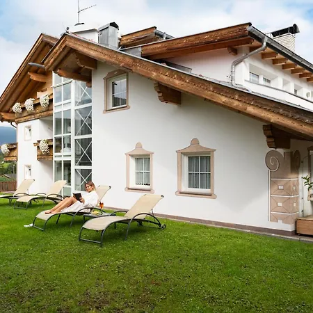 Cristallo B&B-2