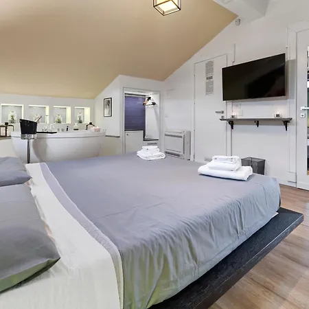 Ukiyo Suites And Rooms-2