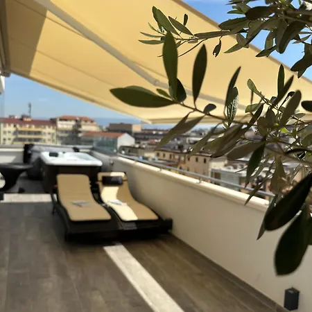 18 Dante Luxury Suites-3