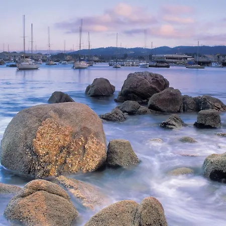 Monterey Bay Inn-3