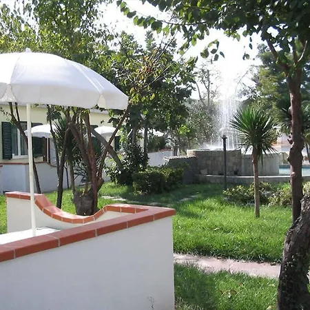 Albergo Villa Hibiscus-2