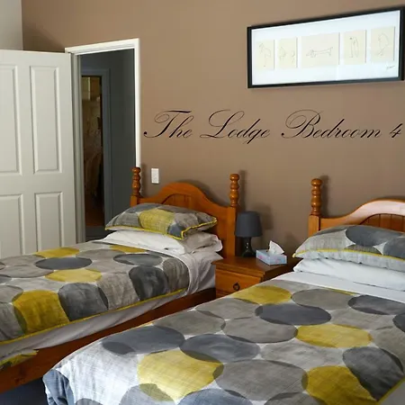 Harmony Forest Cottages & Lake Side Lodge-3