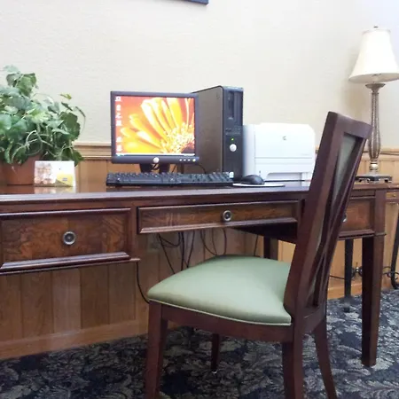 Cobblestone Hotel & Suites - Wisconsin Rapids-3