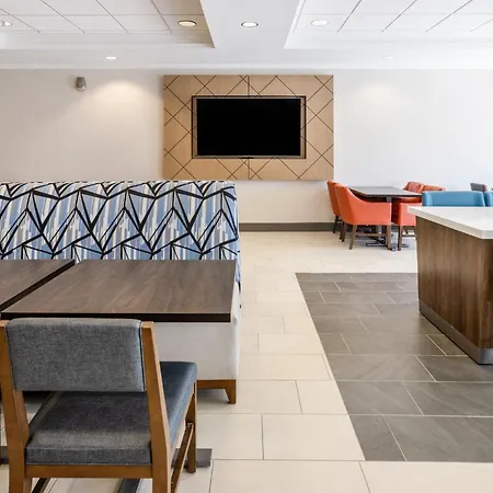 Holiday Inn Express & Suites Columbus At Northlake By Ihg-2