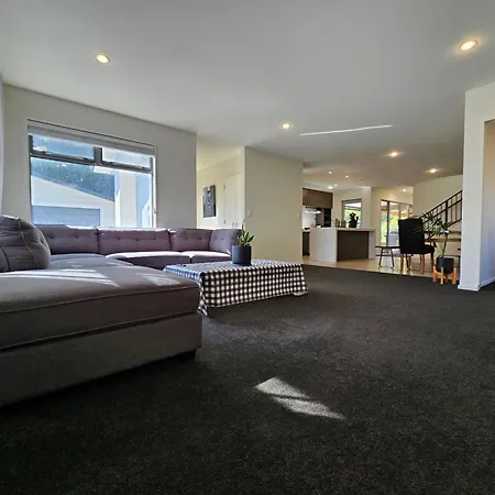 Azena Suites & Apartment-2
