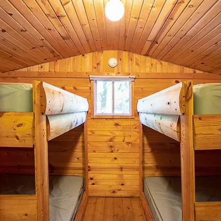 Plymouth Rock Camping Resort Basic Cabin-2