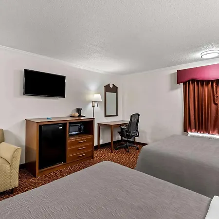 Quality Inn Marietta Near Dobbins Arb-3