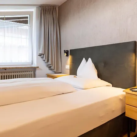 Parkhotel Seefeld-2