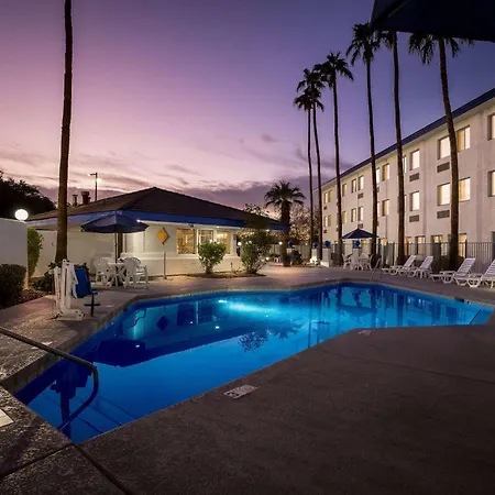 Days Inn & Suites By Wyndham Mesa Near Phoenix-3