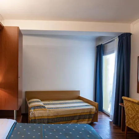 Hotel Mondial-3