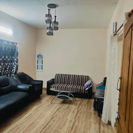 Hillview Holiday Home-3