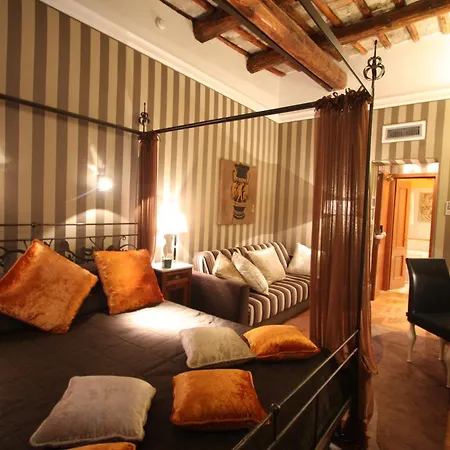 The Inn At The Spanish Steps-3