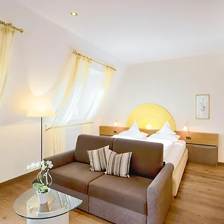 Hotel Sonnenhof-3