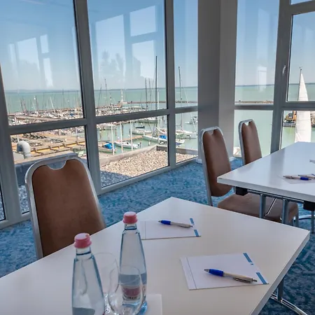 Hotel Yacht Wellness & Business-3