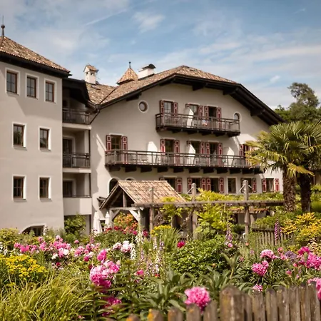Hotel Weingut Stroblhof-2