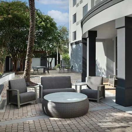 Courtyard By Marriott Pensacola Downtown-3